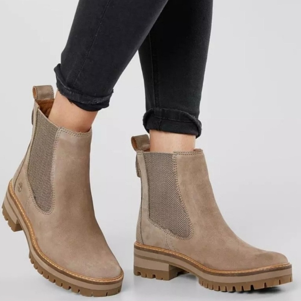 Women’s Timberland Courmayeur Valley Chelsea Boots
